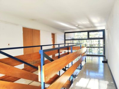 EDELROHBAU - Sanierungsbedürftige 3-Zimmer Wohnung mit Loggia