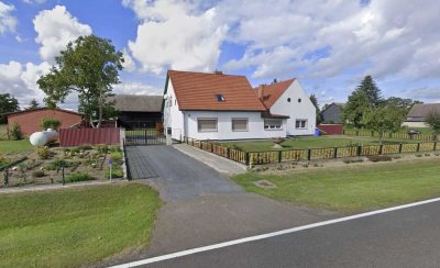 Großes Landhaus mit Einliegerwohnung auf rund 5.000 m³ Grundstück