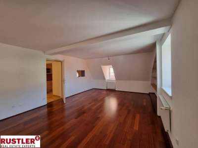 Schlossbergblick: 2-Zimmer-Wohnung im Herzen von Graz