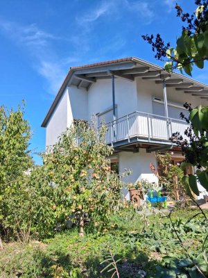 Kalchreuth! Einfamilienhaus mit großem Garten