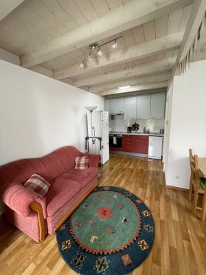 2-Zimmer-Maisonette-Whg mit Balkon und EBK in Weingarten
