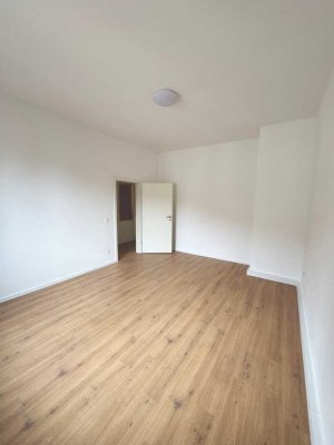 Zentrale 3-Zimmer-WG in saniertem Altbau | ideal für Studierende & Azubis
