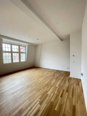 Wohnen im Denkmal - charmante 3-Raum-Wohnung mit Dachterrasse