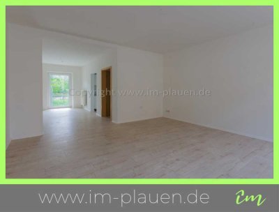 2 Zimmerwohnung in Plauen - Haselbrunn - Einbauküche - Balkon - Bad mit Fenster u. Badewanne -