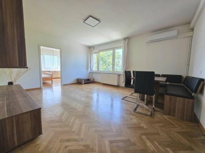 Helle und renovierte Wohnung mit Klimaanlage!