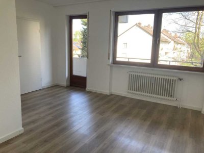 helle freundliche Einzimmer-Whg. in Augsburg-Göggingen