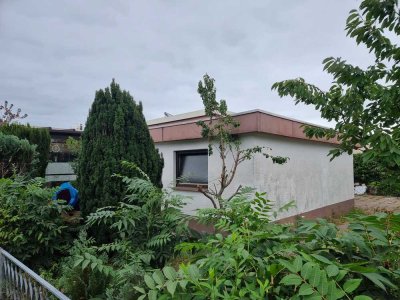 Großes Einfamilienhaus mit Garage und viel Potenzial