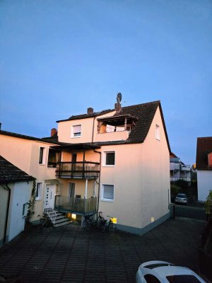 Charmante 2-Zimmer Dachgeschosswohnung in Bruchköbel