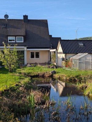 Charmante Doppelhaushälfte mit großem Wintergarten – Hagen-Dahl