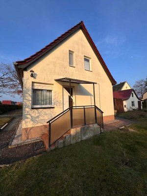 GELEGENHEIT kl. Einfamilienhaus mit NG in ruhiger Wohnlage mit Platz für Ihr Haustier und Bike !