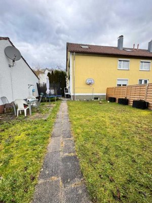 ***3-Zi Erdgeschosswohnung mit großer Gartenfläche und Terasse***