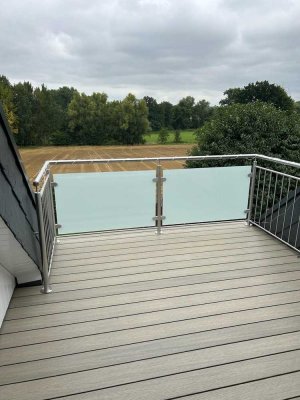 Zweigeschossige Dachgeschosswohnung 2,5 ZKB Loggia