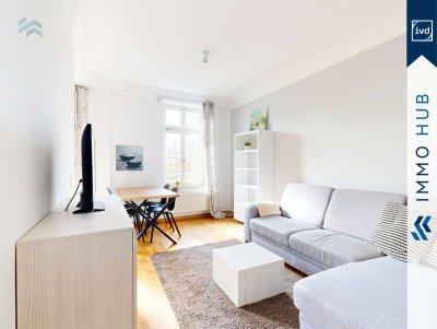 ++ Bezugsfrei ab Herbst: Traumhafte Altbauwohnung mit sonnigem Balkon am Stadthafen ++