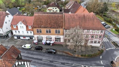 Bestens vermietete Gewerberäume plus 9 Wohnungen