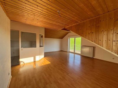 Schöne 3-Zimmer-DG-Wohnung, Südbalkon, Stolberg i. Grünen, nahe Altstadt, herrl. Blick