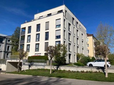 Wunderschöne, helle 2 ZKB mit Einbauküche und großem Balkon Nh. Bismarckviertel