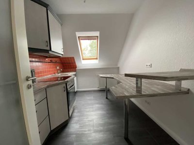 Galeriewohnung mit Einbauküche und Stellplatz