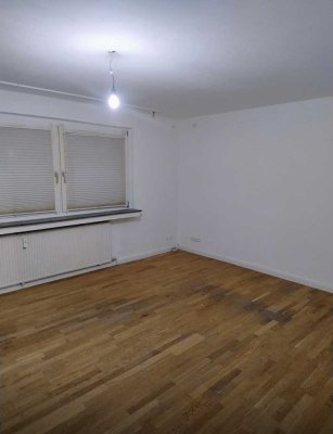 2 Zimmer im Erdgeschoss; Zum Markt 12