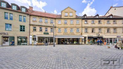 Großzügige 2-Zimmer-Wohnung mit Dachterrasse und Einbauküche in Top-Lage am Marktplatz!