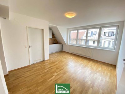 Modernisierte DG-Wohnung in ruhiger Spielstraße beim Familienplatz - Mit Einbauküche und Abstellraum!