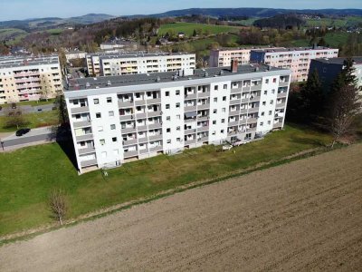 Schöne Lage Drei-Raum-Wohnung mit Balkon im Erdgeschoss in Schwarzenberg-Heide zu vermieten!