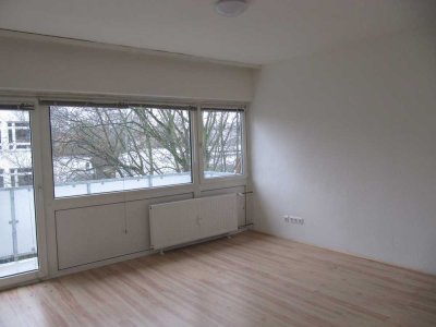 Helle 1-Zimmer-Wohnung mit Balkon und Miniküche in Frankfurt am Main, frei ab Mai 2024