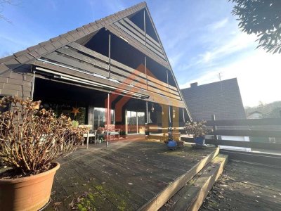 Freistehendes Einfamilienhaus mit Einliegerwohnung und großem Potenzial!