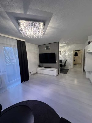 Ruhige 3,5 Zimmer- Wohnung in Köln Weiden