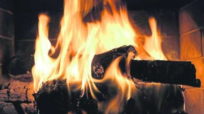 FREUEN SIE SICH AUF GEMÜTLICHE STUNDEN VORM KAMIN IM EIGENEN HAUS!