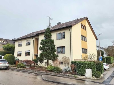 Talheim: Schnuckelige Dachwohnung mit toller Aussicht