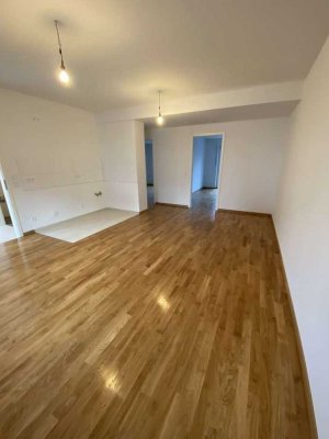 Moderne 3 Zi.-Whg. mit Terrasse in ruhiger begrünter Wohnlage