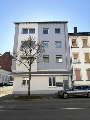 Neu sanierte 3-ZKB-Wohnung mit Wintergarten - Erstbezug nach Sanierung