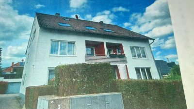 Stilvolle, gepflegte 3-Raum-Hochparterre-Wohnung mit EBK, Balkon und eigenem Garten