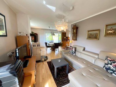 Elegante 3-Zi.-Wohnung mit Terrassen-Eckbalkon, Carport + 2 KFZ-Stellplätze