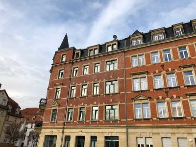 Helle Altbauwohnung mit EBK*