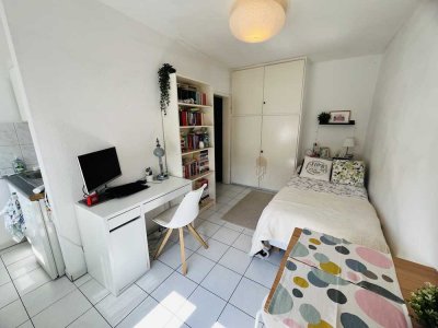 **AB 1.7! Möbliertes Apartment mit Kochnische- Nähe MA-Universität**