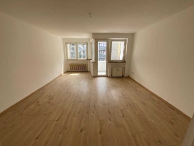 Renovierte 1-Zimmer-Wohnung mit Balkon in der Dortmunder Innenstadt, am Westenhellweg