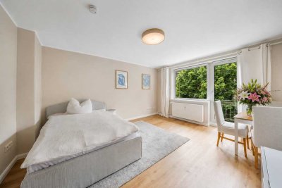 Erstbezug nach Kernsanierung, voll möblierte 1 Zimmer Wohnung mit Süd West Balkon