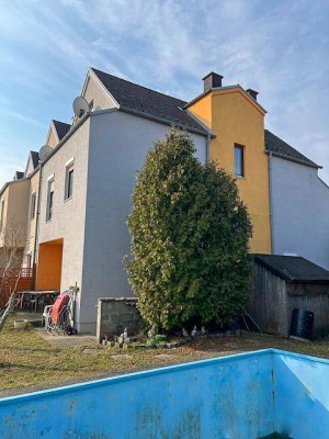 Traumhaftes Familienhaus / Eckreihenhaus mit großem Pool und Ausbaupotenzial in Gänserndorf Stadt Nähe S-Bahnhof