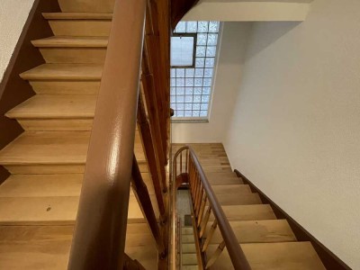 Schön renovierter Altbau in Stuttgart, 3 Zimmer mit Balkon