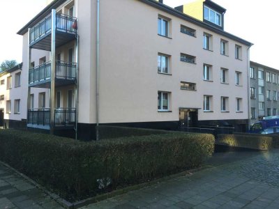 Schönrathstr./Altstr. Nähe Tierpark, 4 ZKDBWC+ Balkon, hochwertig sanierte Wohnung
