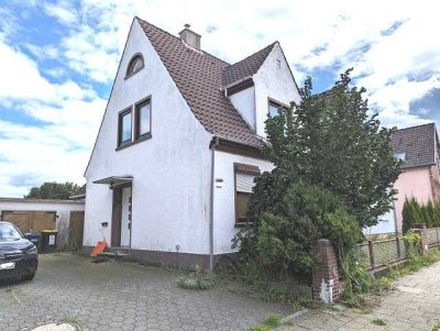 PROVISIONSFREI für den Käufer! Geräumige Doppelhaushälfte in guter Lage!
