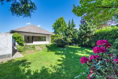 Großzügiger Bungalow mit durchdachtem Raumkonzept und traumhaftem Garten!