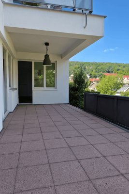 Luxus 4-Zimmer-Wohnung in 1190 Wien - Nähe American International School, mit Garten, Terrasse, Loggia, Sauna &amp; Fitness