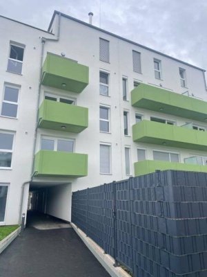 Erstbezugsqualität! - 2-Zimmer Wohnung mit Balkon &amp; Tiefgaragenstellplatz - barrierefrei - zentrumsnahe Lage