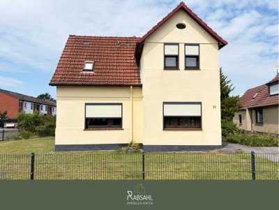(Mehr)Gelegenheit: Schmuckes Ein-/Zweifamilienhaus auf großem Grundstück mit Entwicklungspotenzial