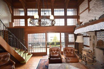 Werne - Innenstadt ! Stilvolle Maisonette mit Kamin, Galerie und Loggia !