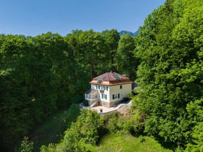 Luxus-Villa mit spektakulärer Aussicht über Brannenburg – Jugendstil trifft Moderne