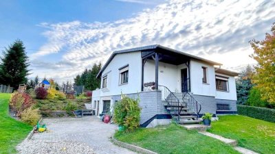 Ansprechendes Zuhause mit großem Garten – teilsaniert und ideal für naturverbundene Familien