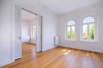 Hanseatische Eleganz - 5 Zimmer, Aufzug, Doppelbalkon und Gewährleistung!